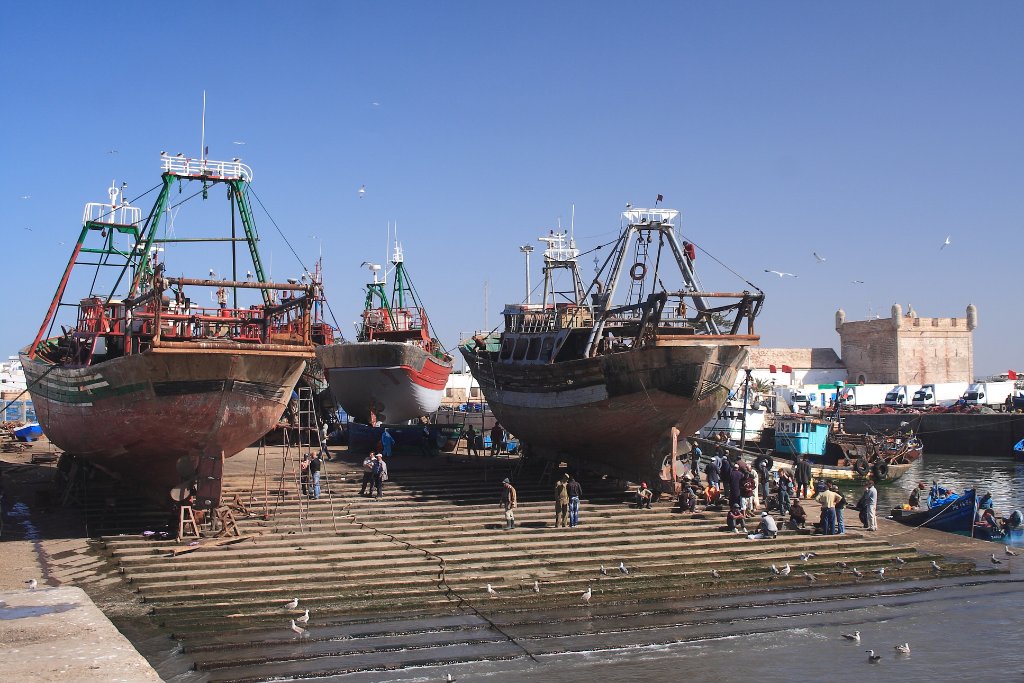 16-Ships on the slipway.jpg - Ships on the slipway